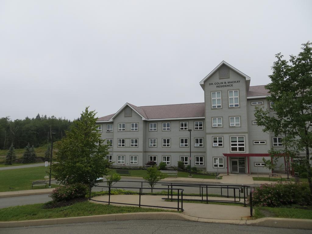 Unb Saint John Summer Hotel Exterior foto